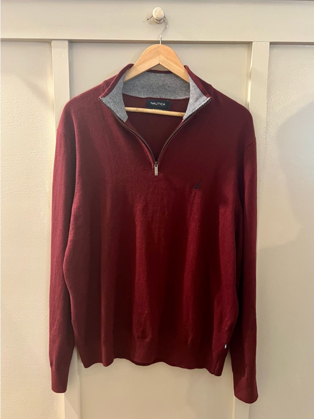 Nautica Men's Zip-Up Sweater in Deep Burgundy with Contrast Collar